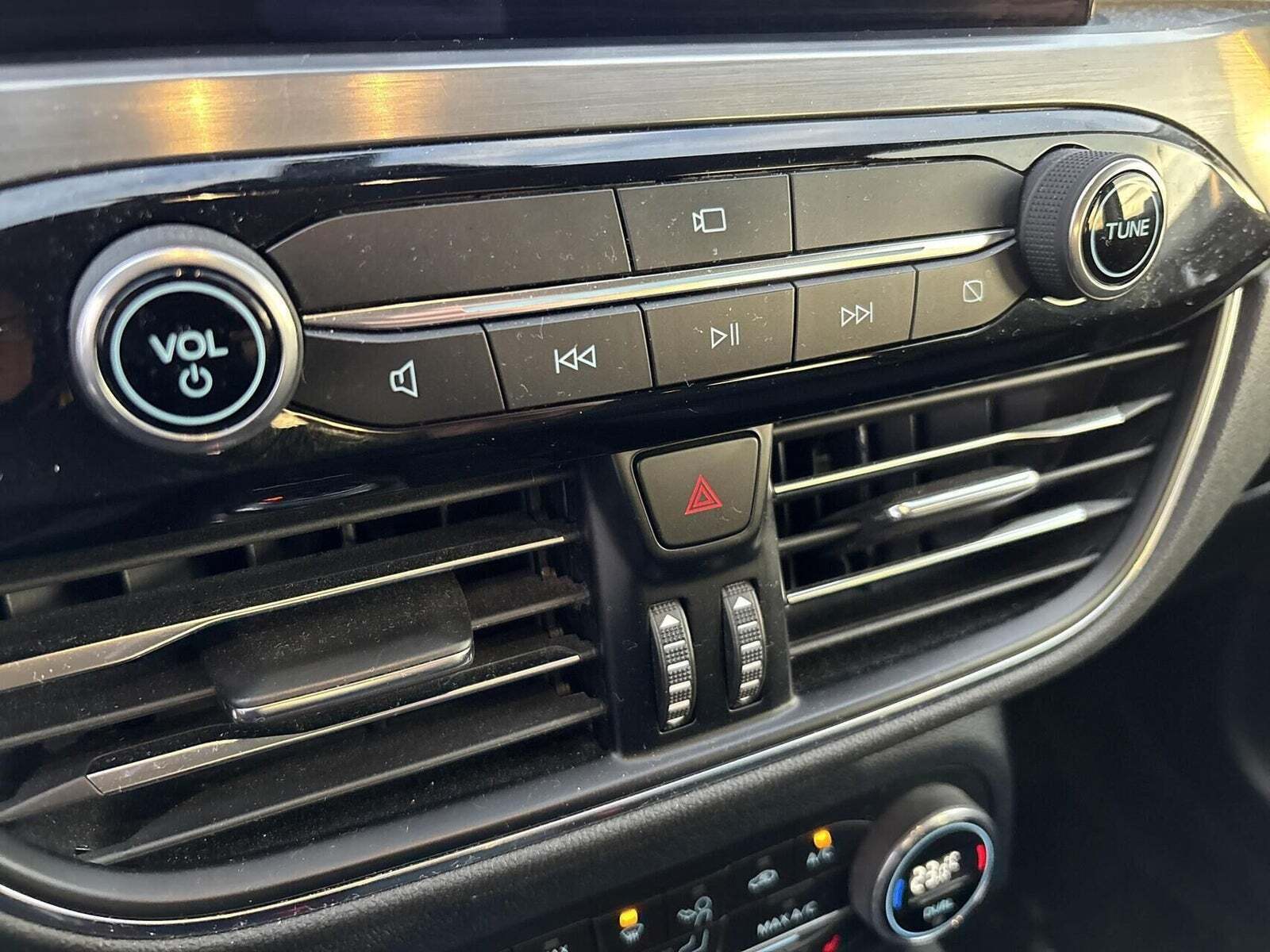 Sort Ford Kuga fra 2021