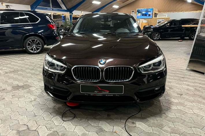 Brun BMW 118d fra 2015