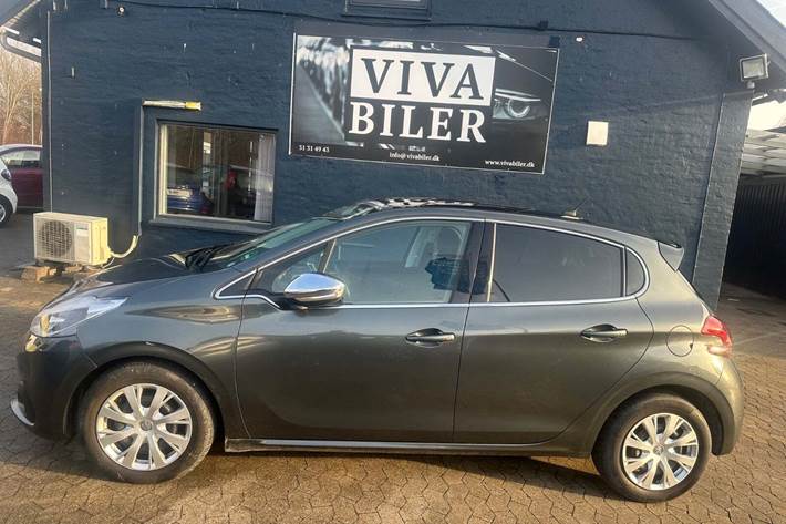 undefined Peugeot 208 fra 2017