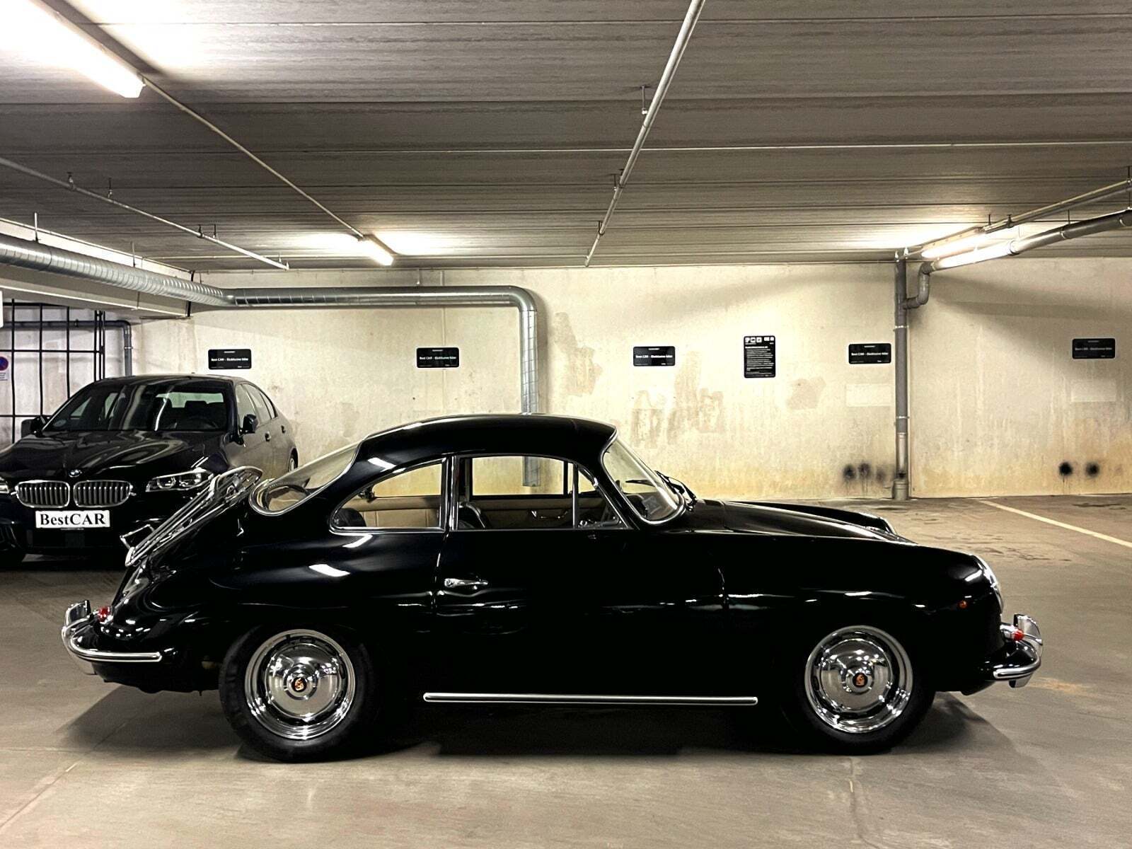 Sort Porsche 356 B fra 1963