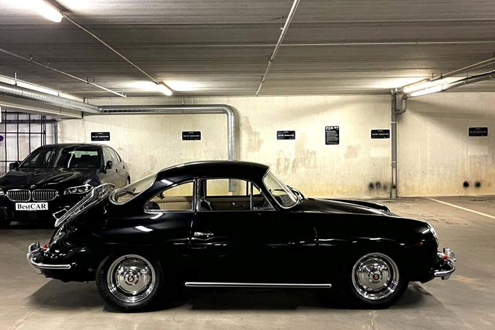 Sort Porsche 356 B fra 1963