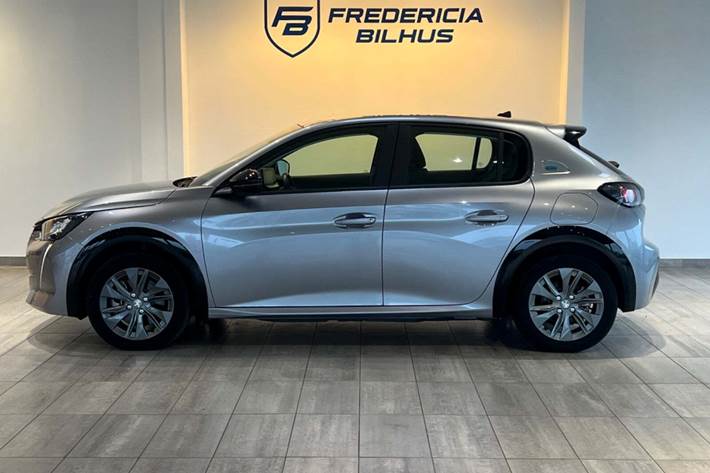 Grå Peugeot e-208 fra 2022