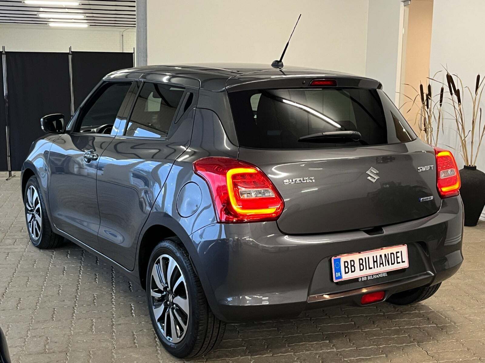 Suzuki Swift 1,0 Boosterjet SHVS Exclusive