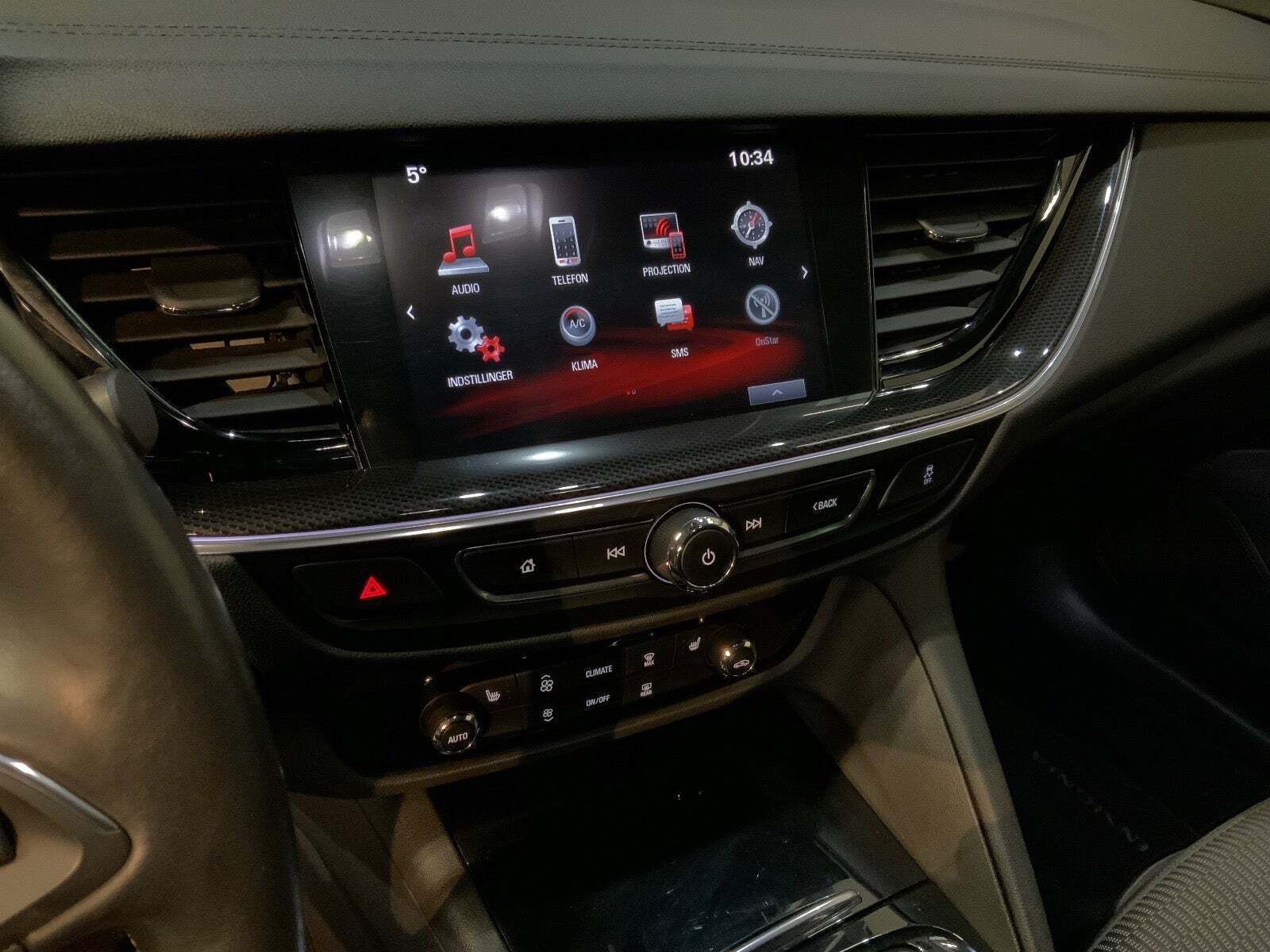 Sort Opel Insignia fra 2018