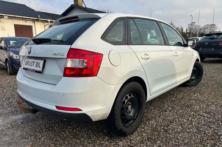 Hvid Skoda Rapid fra 2015