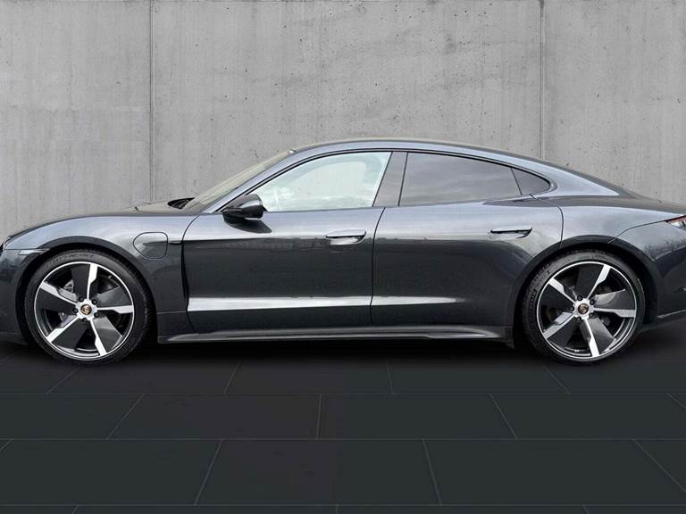 Porsche Taycan Performance+