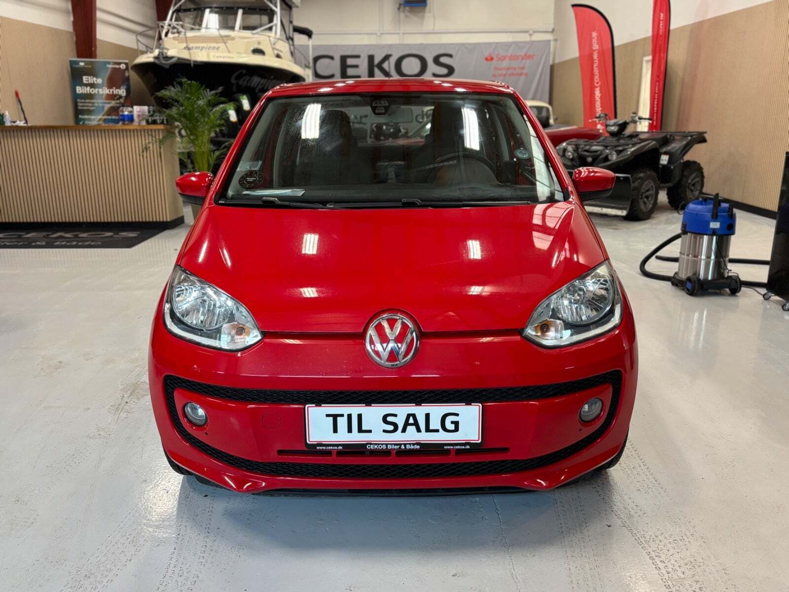 Rød VW UP! fra 2016