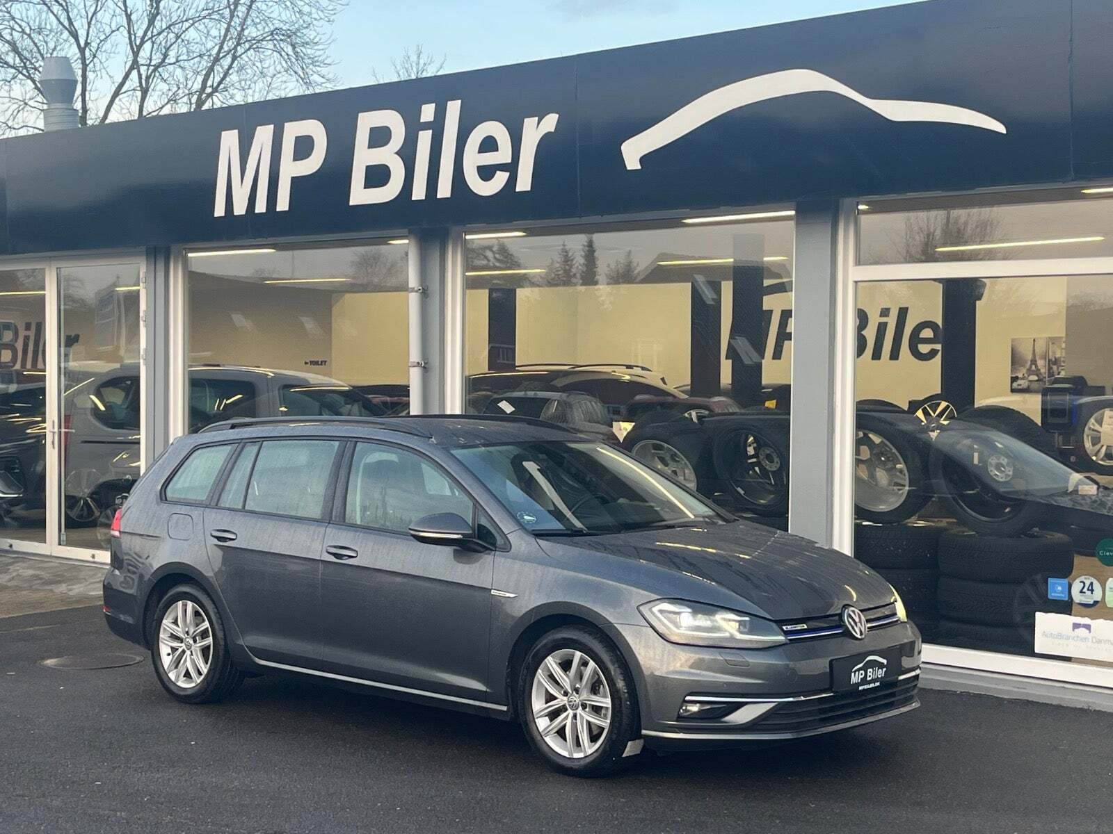 Sort VW Golf VII fra 2020