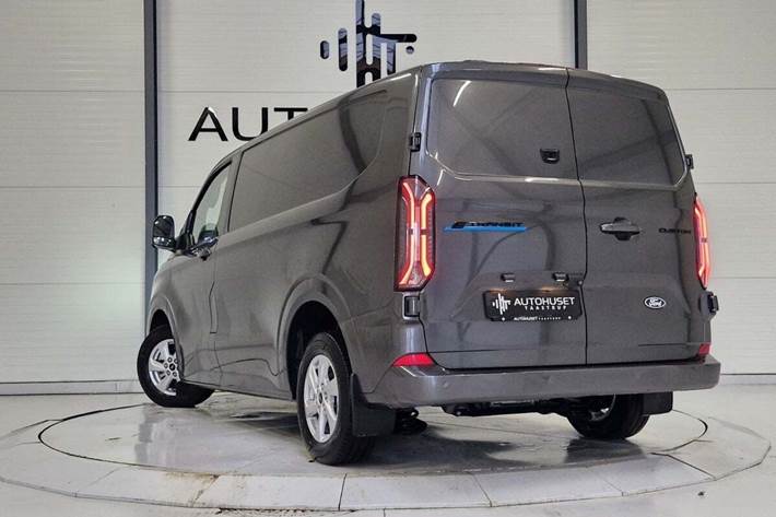 Grå Ford E-Transit Custom 320S fra 2025