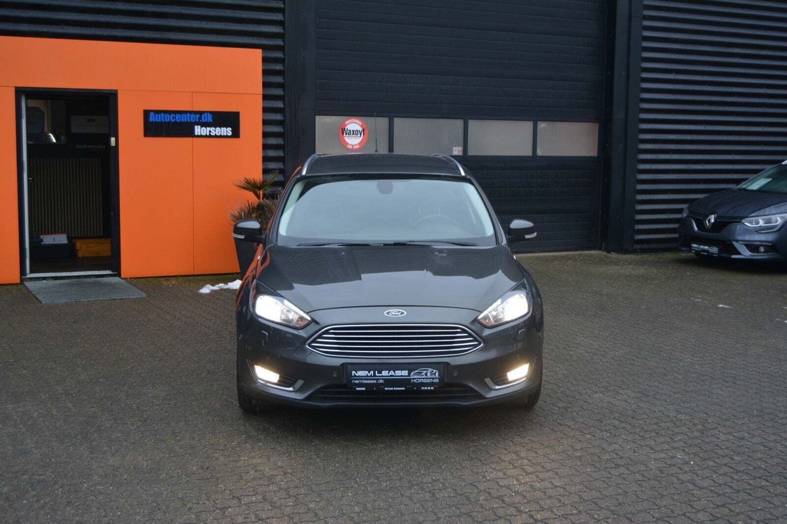 Grå Ford Focus fra 2016