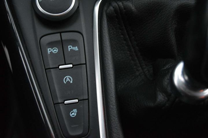 Grå Ford Focus fra 2016