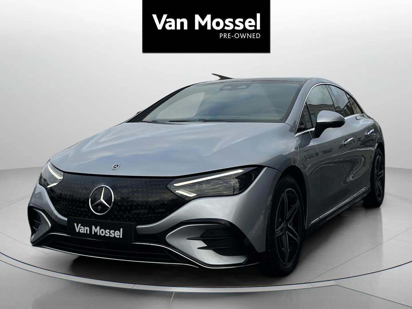Sølv Mercedes EQE350+ fra 2025