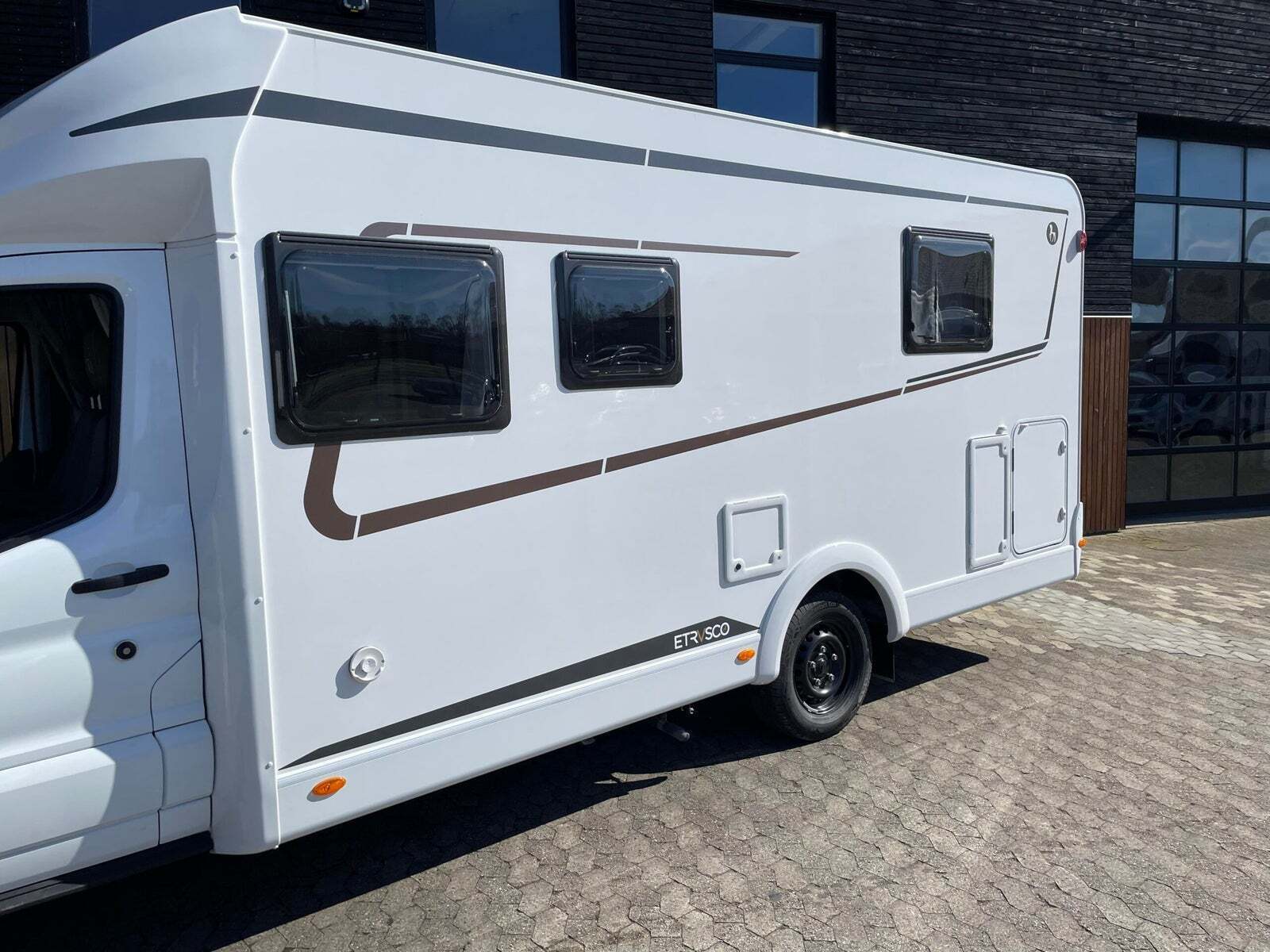 Hvid Etrusco T 7.3 QCF fra 2026