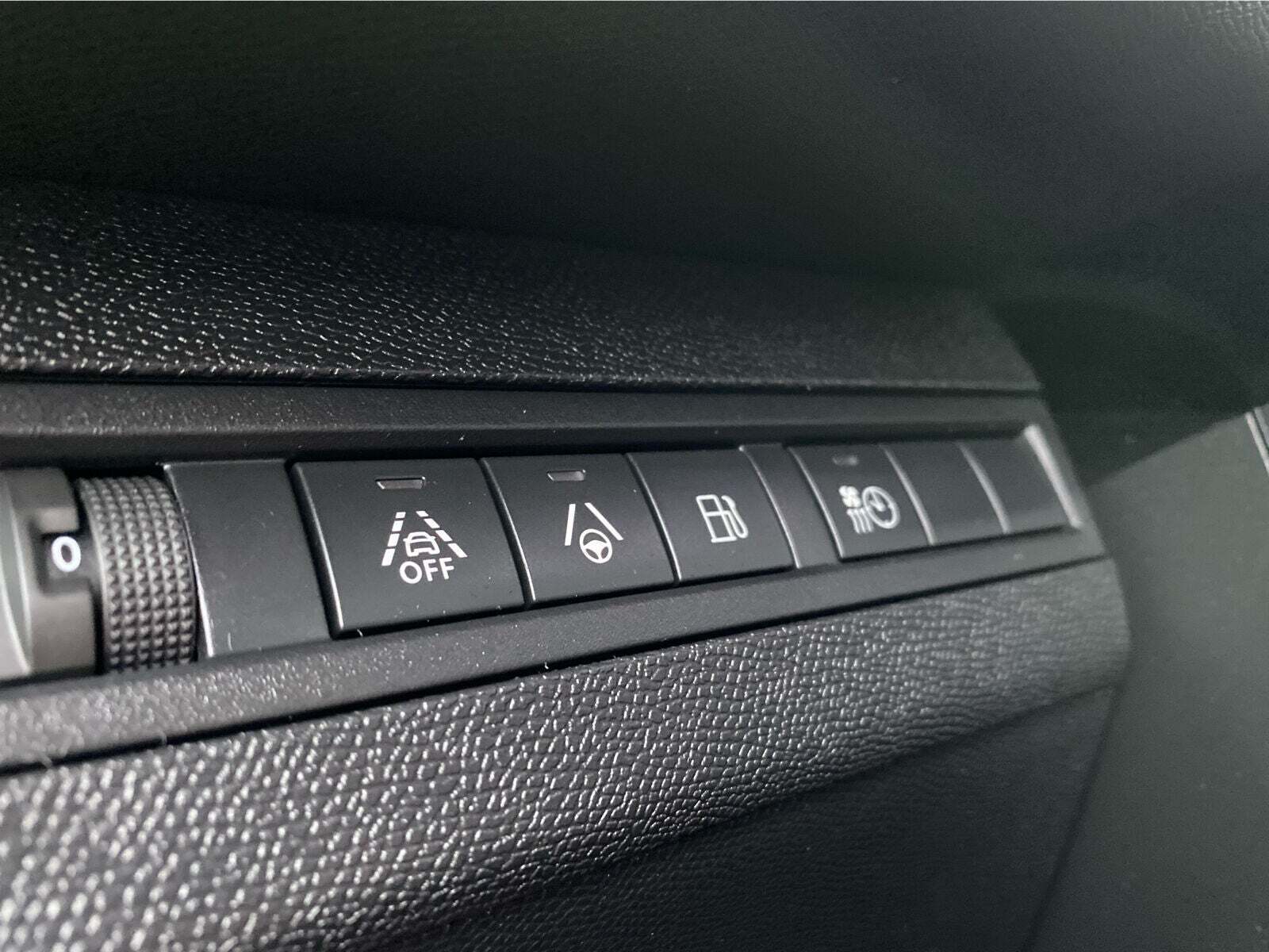 Sølv Peugeot 3008 fra 2021