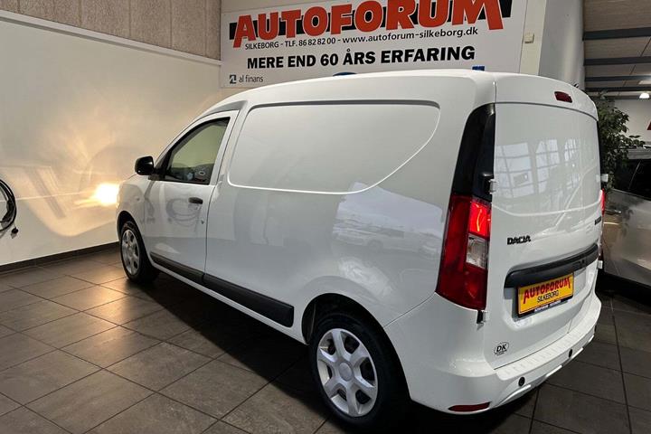 Hvid Dacia Dokker fra 2020