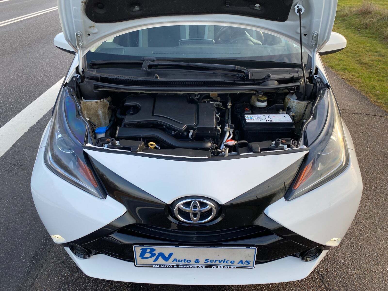 Hvid Toyota Aygo fra 2016