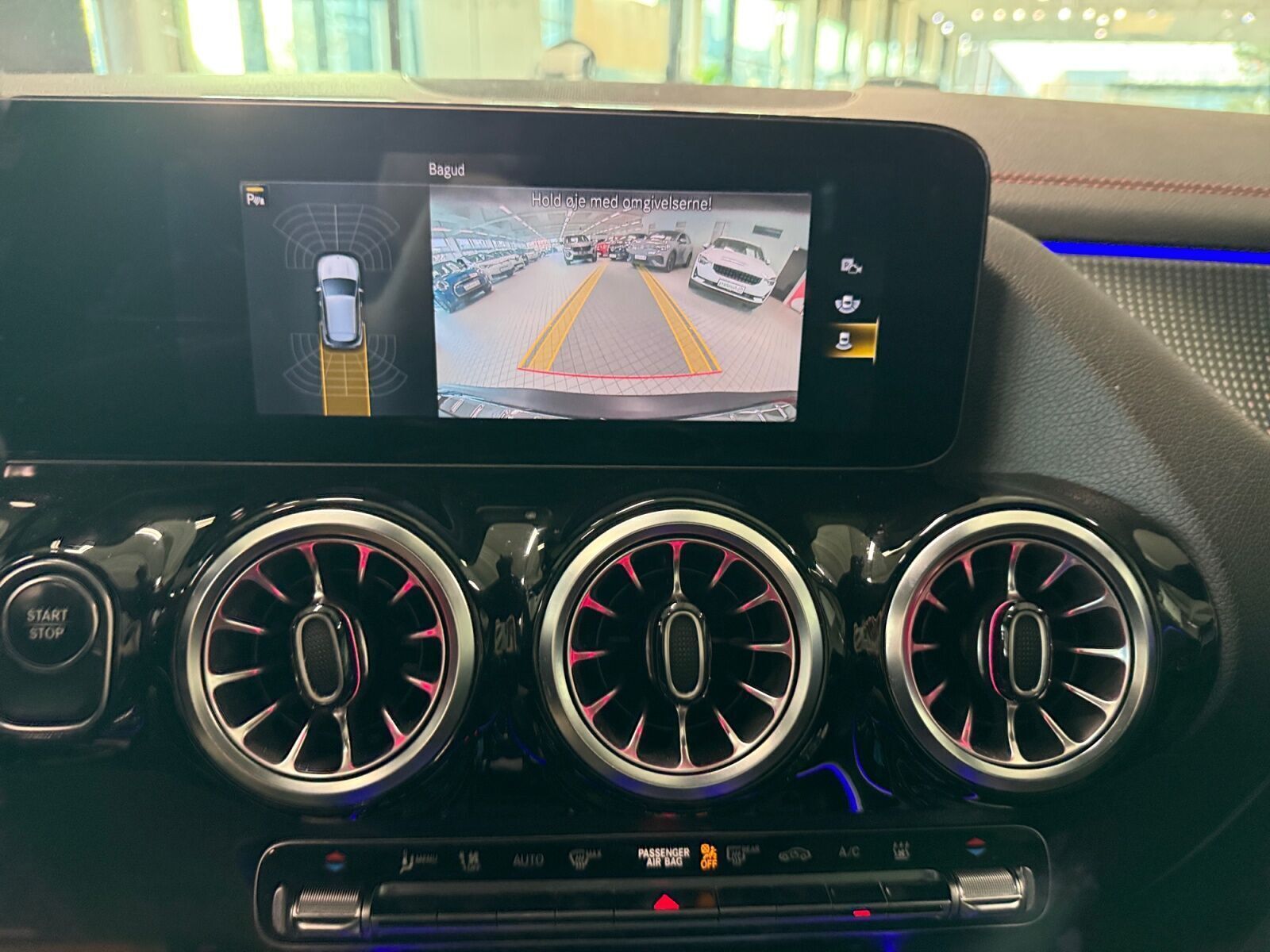 Sort Mercedes EQA250 fra 2021