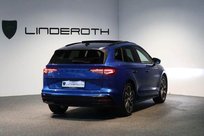 Blå Skoda Enyaq fra 2022