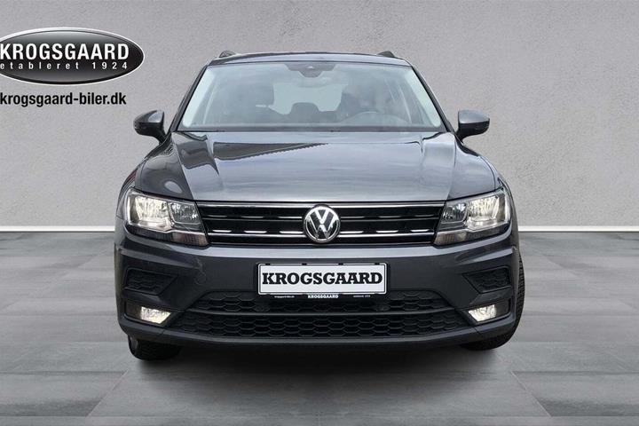 Grå VW Tiguan fra 2019