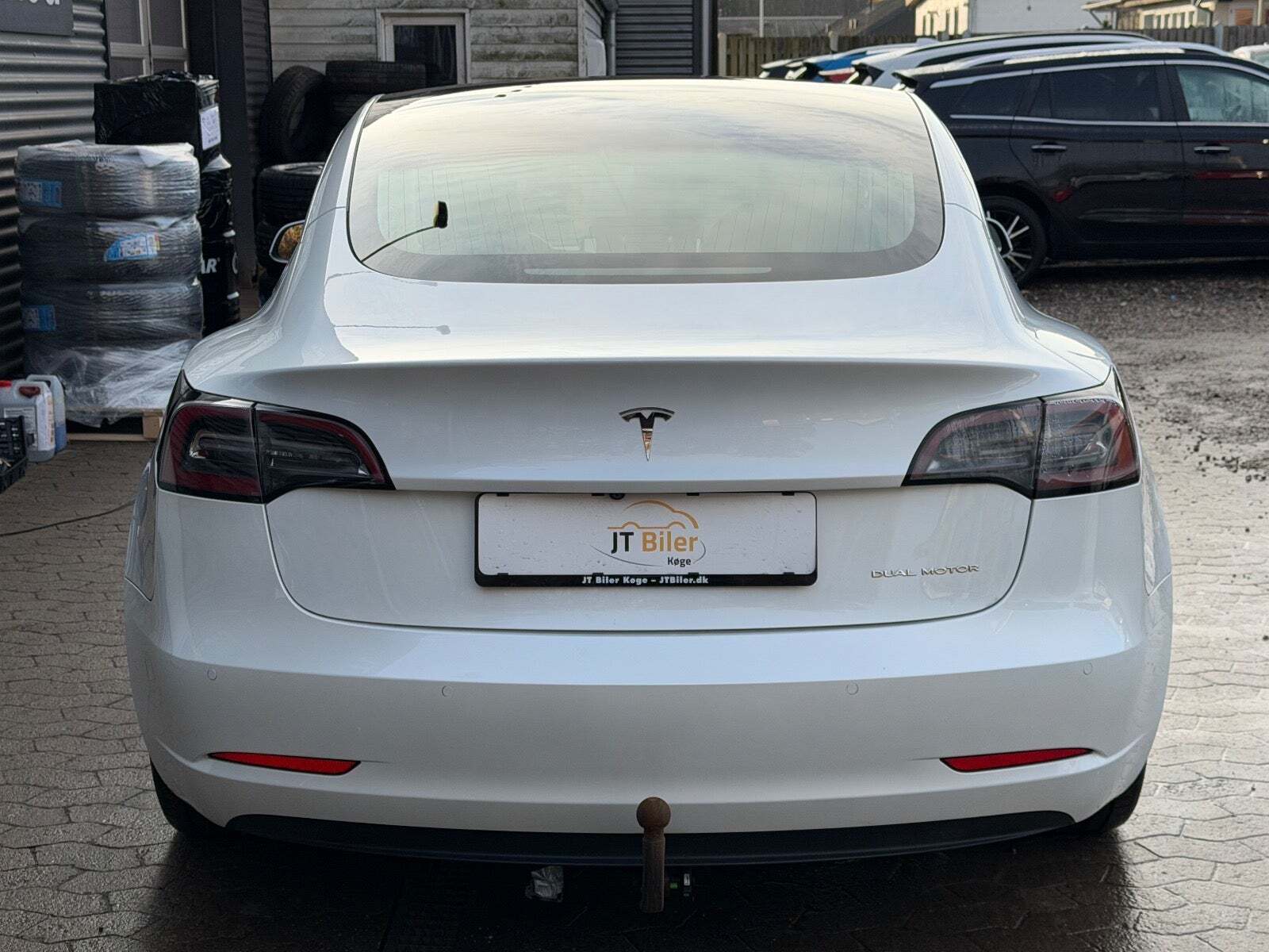 Hvid Tesla Model 3 fra 2020