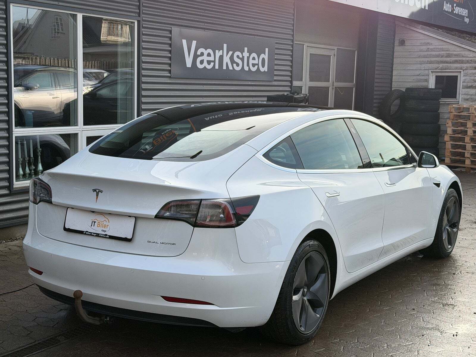 Tesla Model 3 Long Range AWD