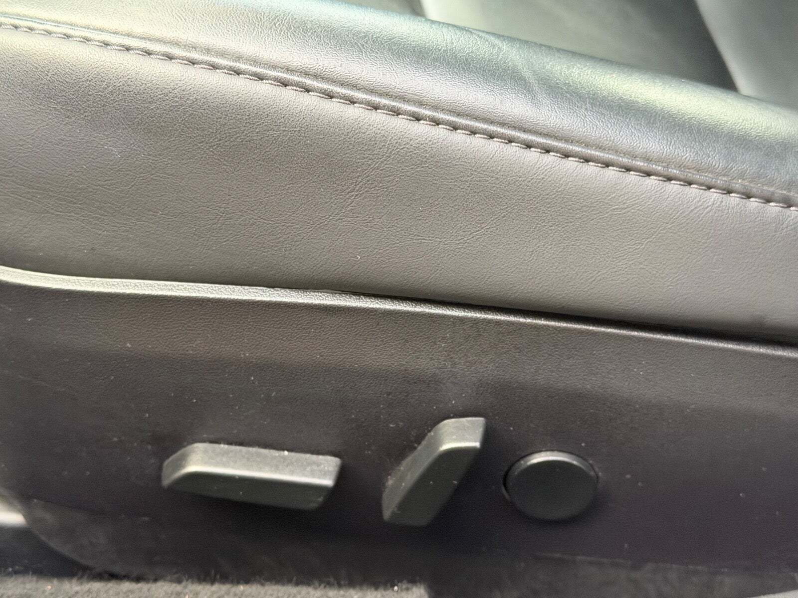 Hvid Tesla Model 3 fra 2020