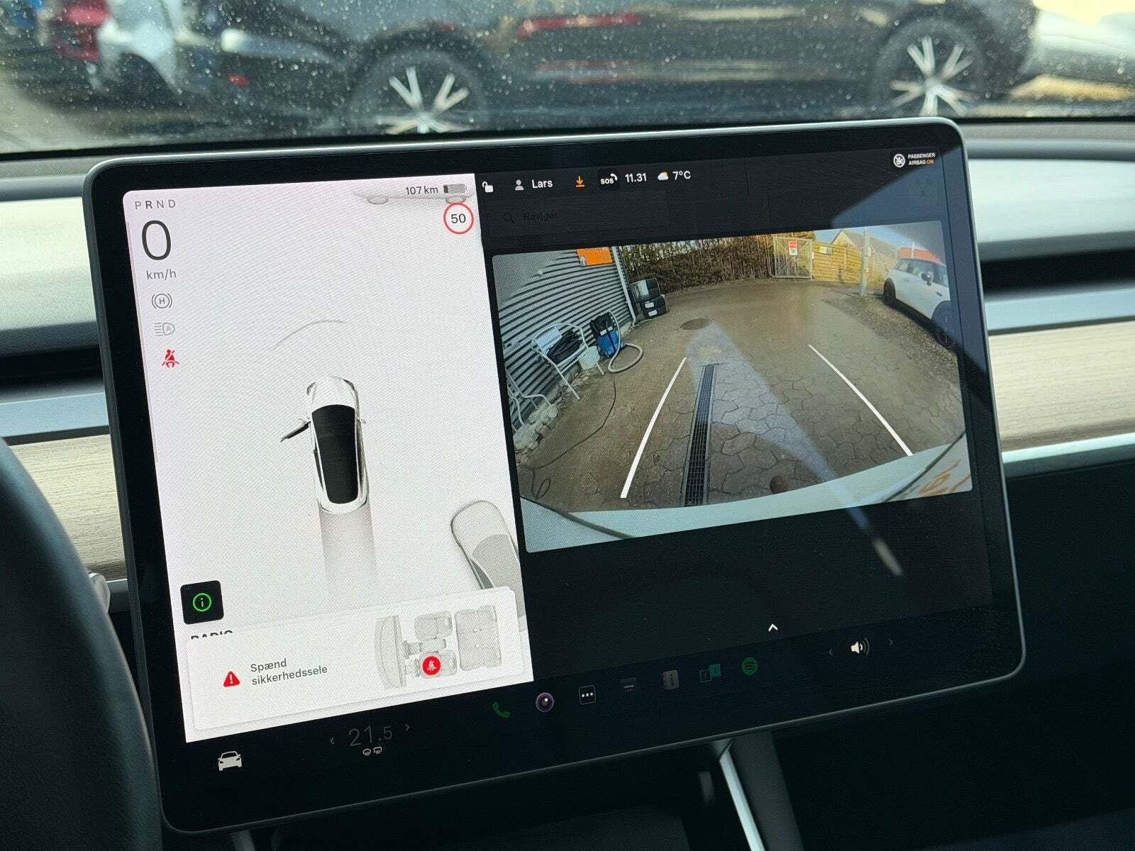 Hvid Tesla Model 3 fra 2020