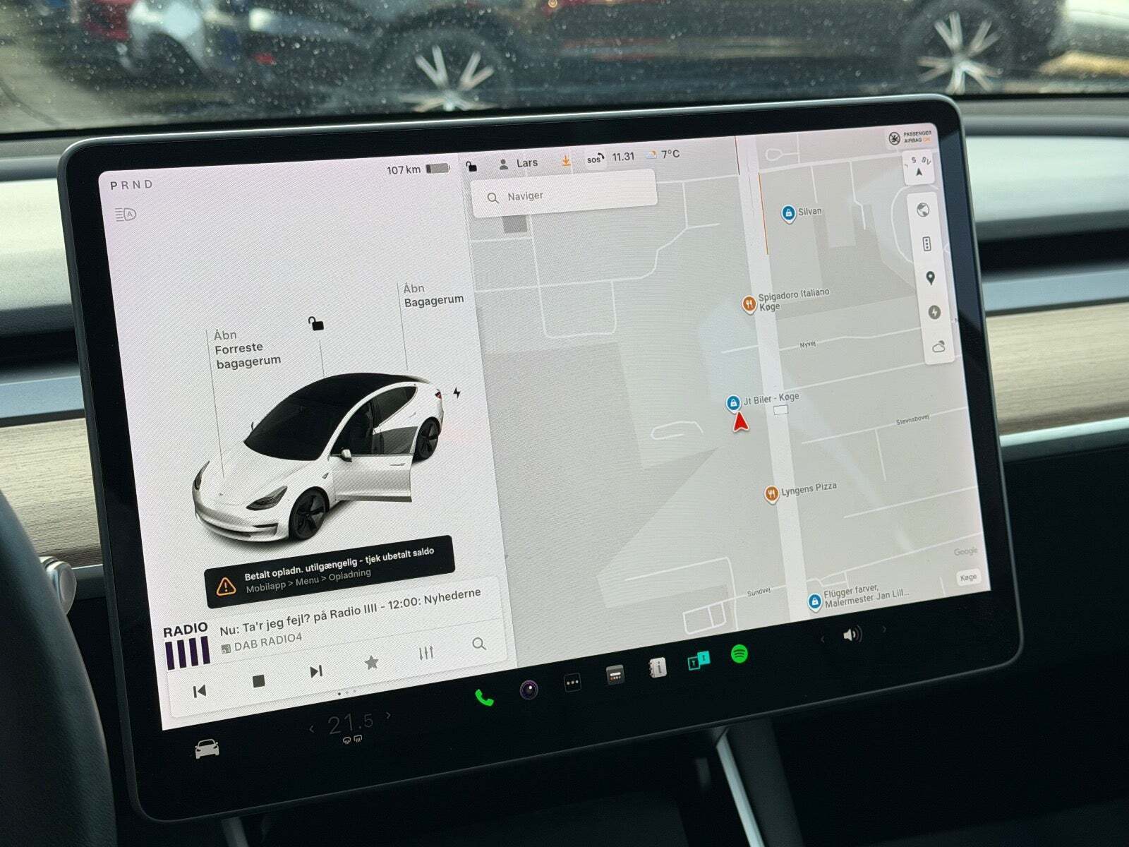 Hvid Tesla Model 3 fra 2020