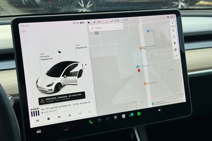 Hvid Tesla Model 3 fra 2020