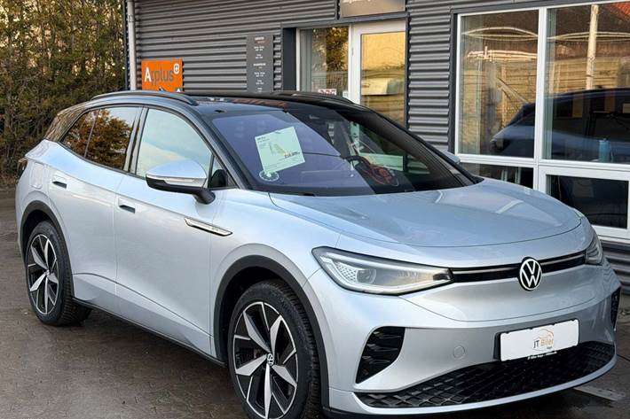 Sølv VW ID.4 fra 2022 set udefra