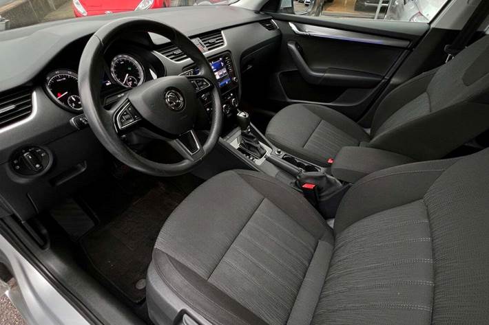 Sølv Skoda Octavia fra 2019