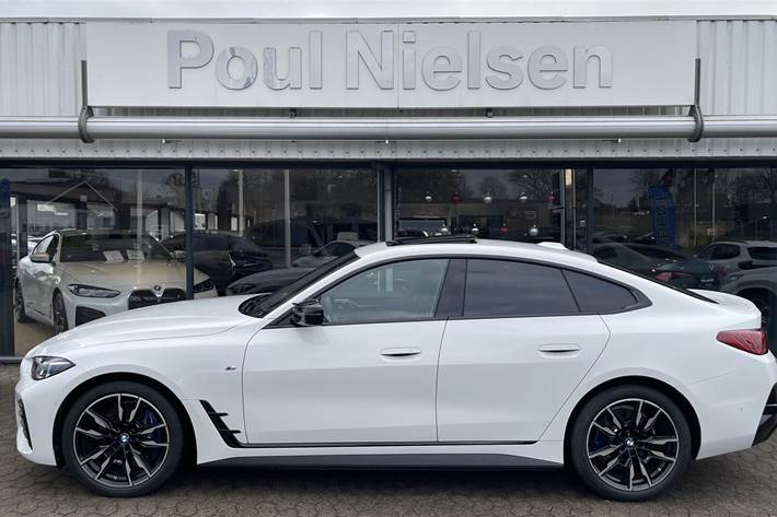 Hvid BMW i4 fra 2024