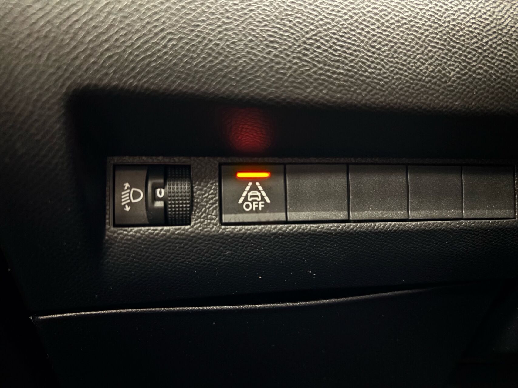 Hvid Peugeot 208 fra 2020