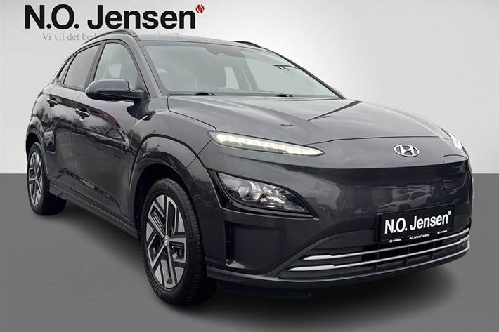 Sort Hyundai Kona fra 2022 set udefra