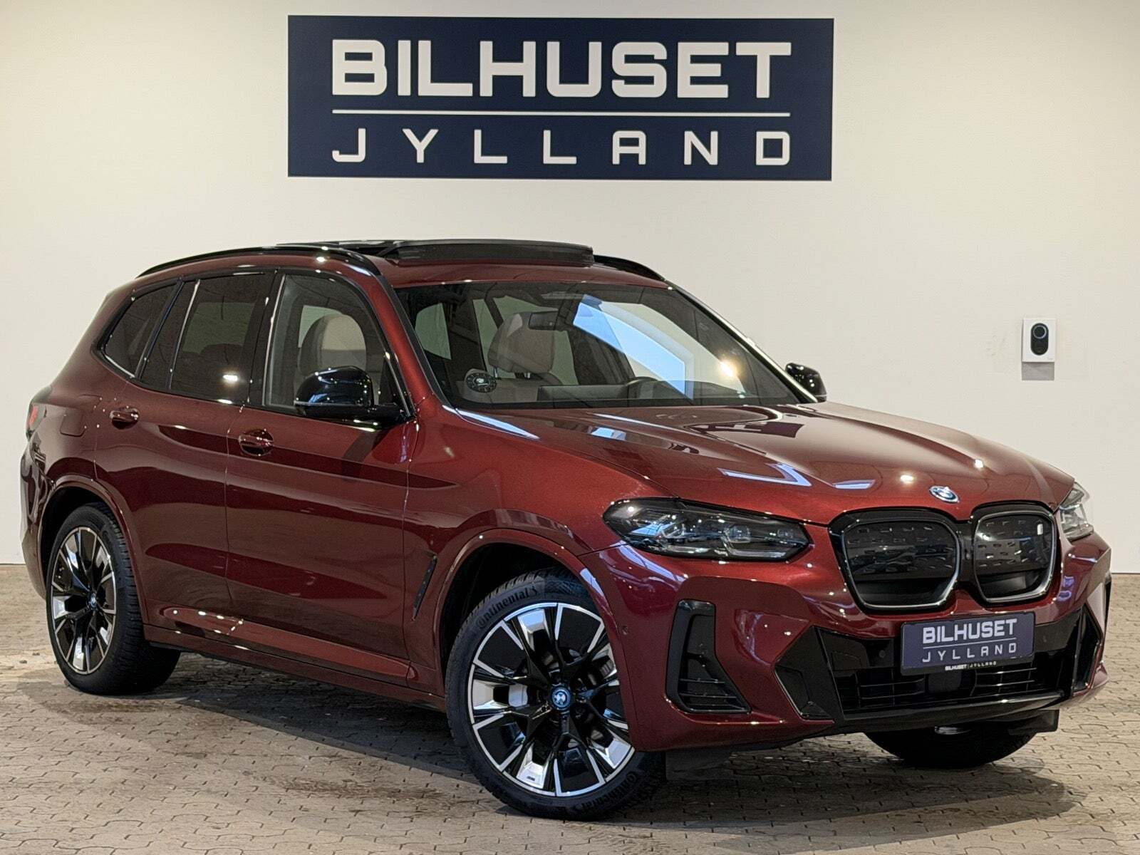 Rød BMW iX3 fra 2022