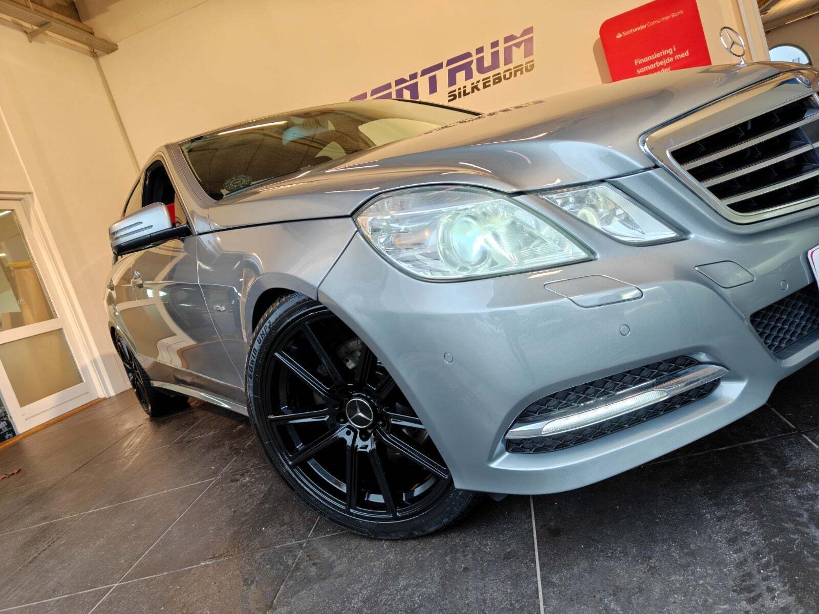 Sølv Mercedes E350 fra 2009