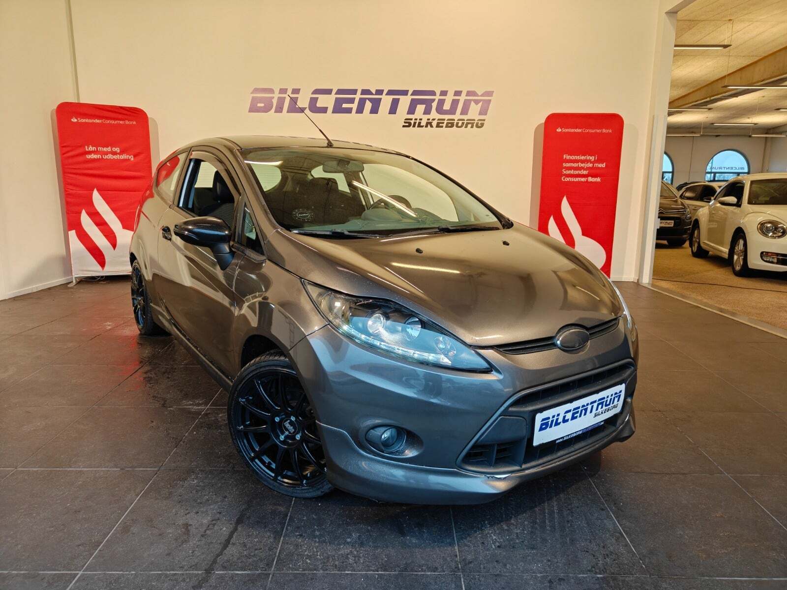 Grå Ford Fiesta fra 2009