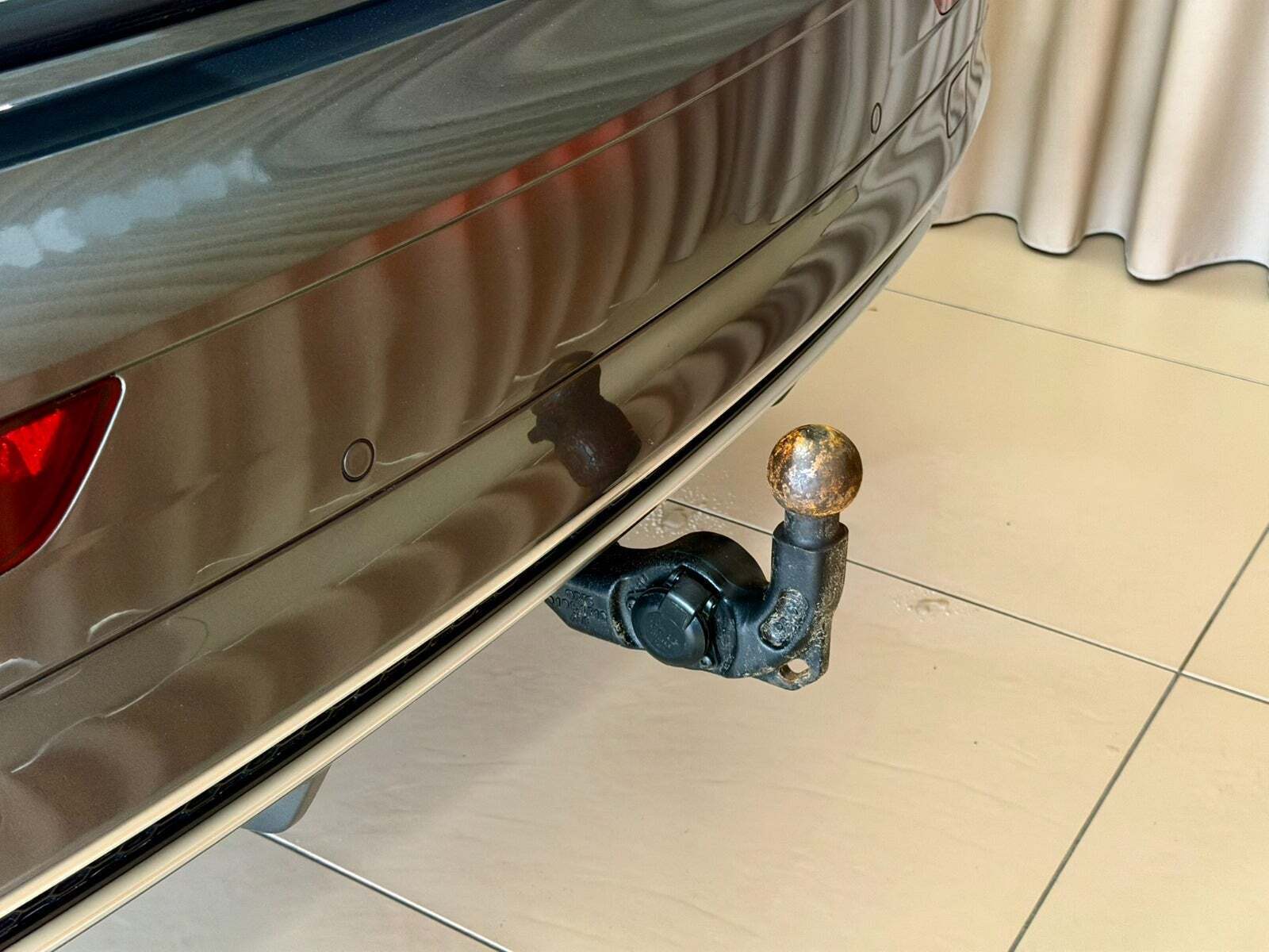 Grå Audi SQ5 fra 2018