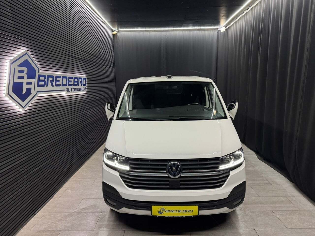 VW Transporter 2,0 TDi 150 Kassevogn DSG kort