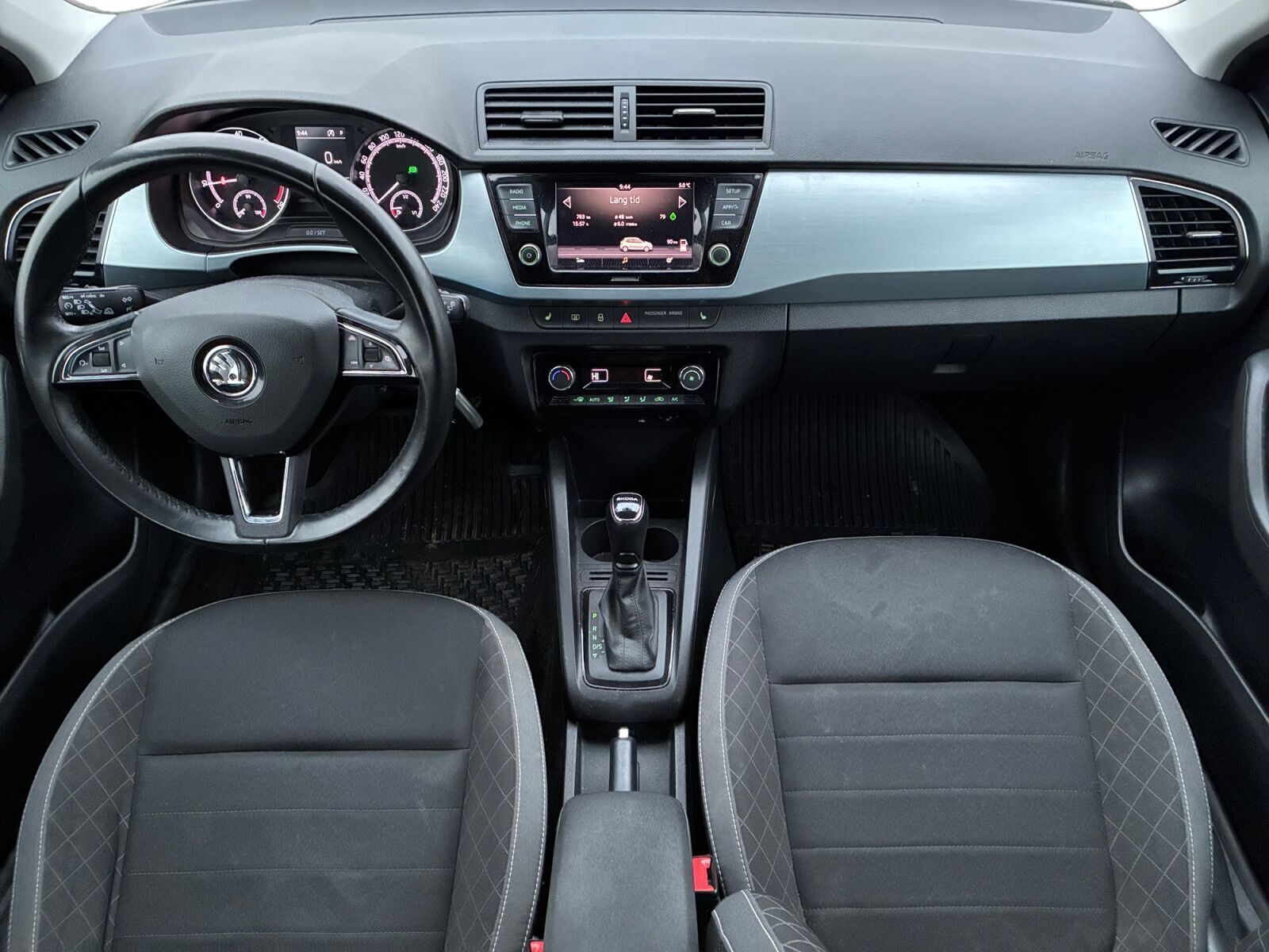 Hvid Skoda Fabia fra 2019