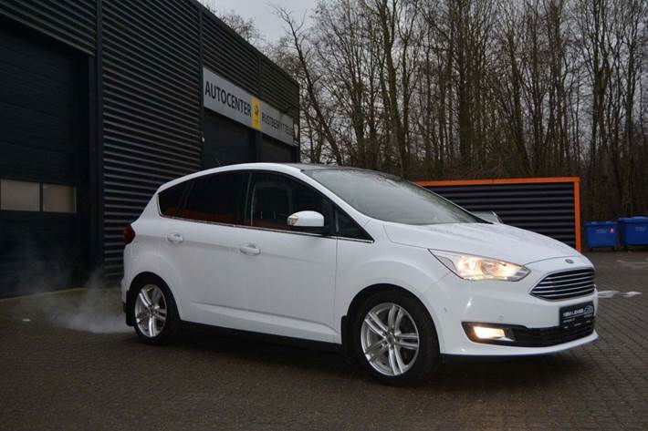 Hvid Ford C-MAX fra 2018 set udefra