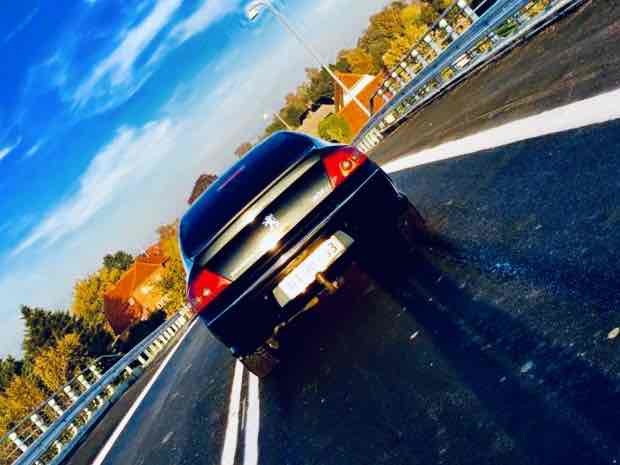 Sort Peugeot 407 fra 2008