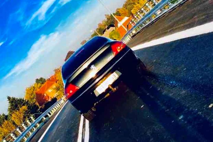 Sort Peugeot 407 fra 2008