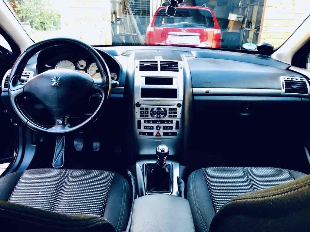 Sort Peugeot 407 fra 2008