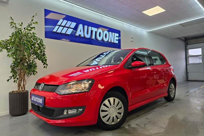 Rød VW Polo fra 2016