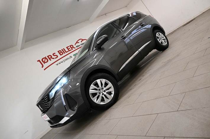 Grå Peugeot 5008 fra 2021