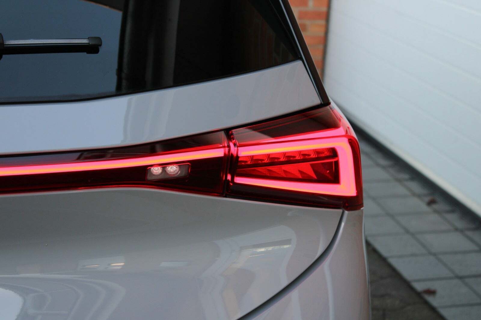 Grå Cupra Born fra 2022