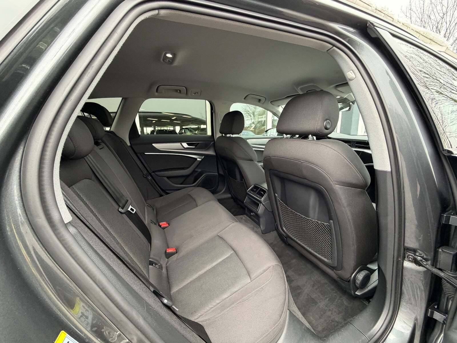 Audi A6 40 TDi S-line Avant quattro S-tr.