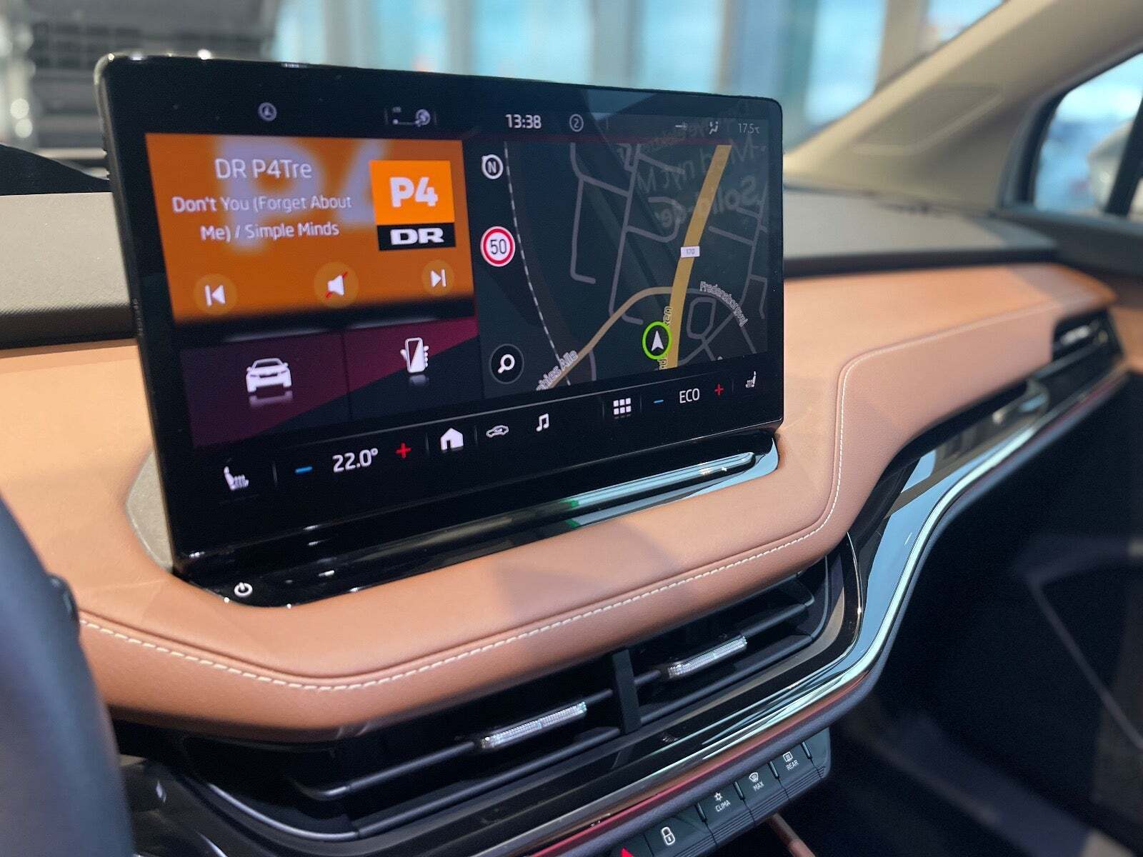 Sølv Skoda Enyaq fra 2023