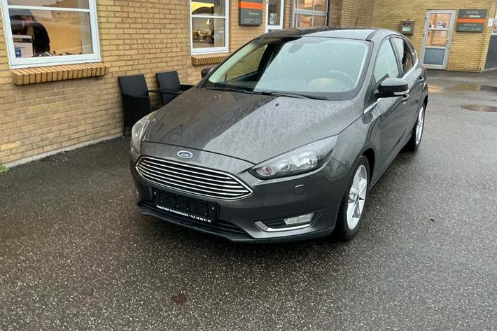undefined Ford Focus fra 2016 set udefra